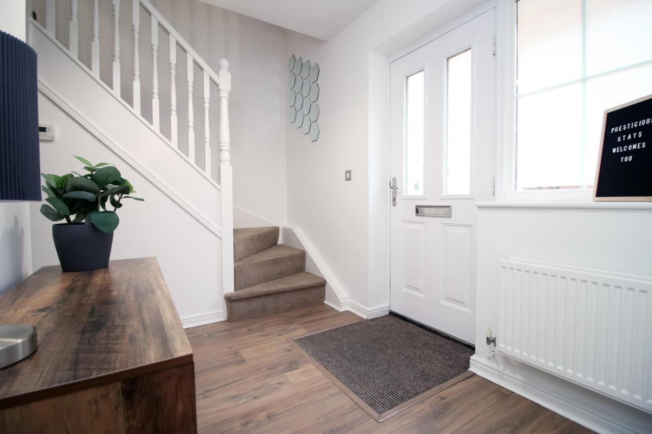 Delft - Spacious Home, High Speed Wi-Fi, Free Parking, Terrace สวินดอน ภายนอก รูปภาพ