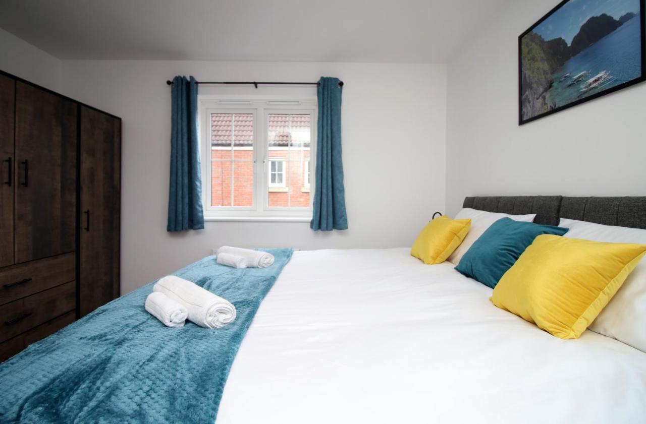 Delft - Spacious Home, High Speed Wi-Fi, Free Parking, Terrace สวินดอน ภายนอก รูปภาพ
