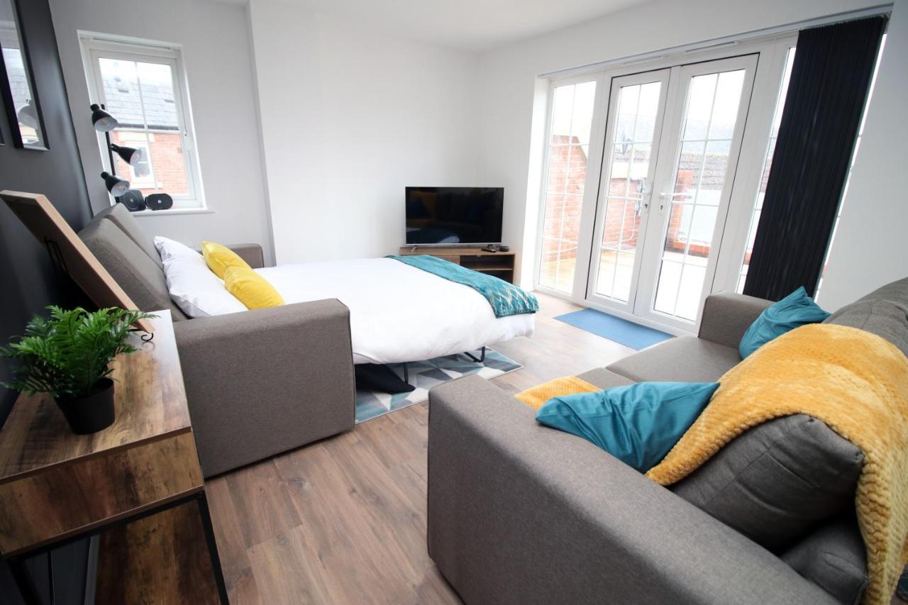 Delft - Spacious Home, High Speed Wi-Fi, Free Parking, Terrace สวินดอน ภายนอก รูปภาพ